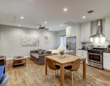 4727 Bell Street - Photo Thumbnail 4