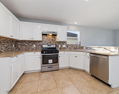 12418 Magnolia Canyon - Photo Thumbnail 10