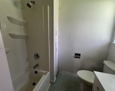 626 N Resident Street - Photo Thumbnail 21