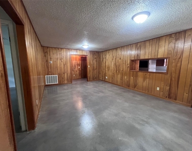 626 N Resident Street - Photo Thumbnail 24