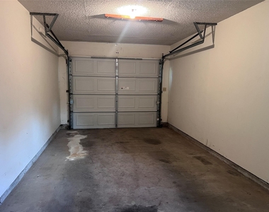 626 N Resident Street - Photo Thumbnail 15