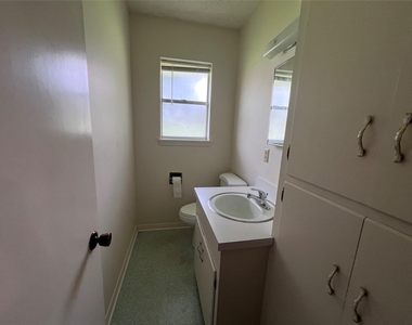 626 N Resident Street - Photo Thumbnail 23