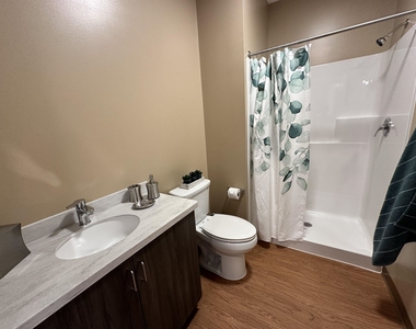 83 Hanover - Photo Thumbnail 15