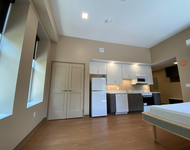 83 Hanover - Photo Thumbnail 26