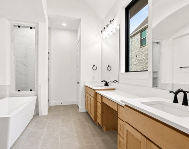 2302 Bluewood Drive - Photo Thumbnail 5