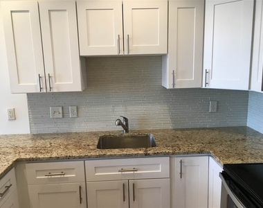 875 Elm - Photo Thumbnail 15