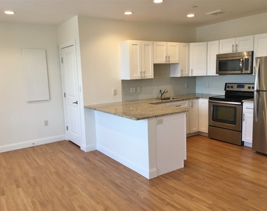 875 Elm - Photo Thumbnail 7
