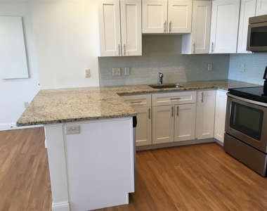 875 Elm - Photo Thumbnail 16
