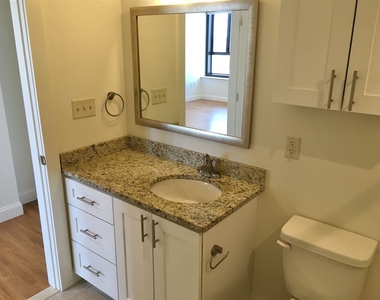 875 Elm - Photo Thumbnail 33