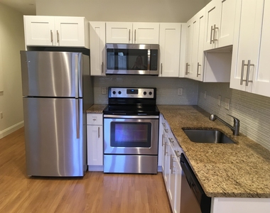 875 Elm - Photo Thumbnail 4