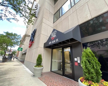 875 Elm - Photo Thumbnail 1