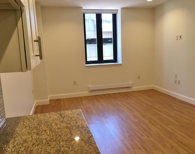 875 Elm - Photo Thumbnail 6
