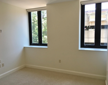 875 Elm - Photo Thumbnail 13