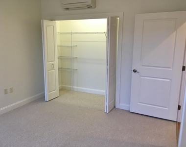 875 Elm - Photo Thumbnail 15