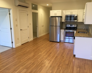 875 Elm - Photo Thumbnail 8