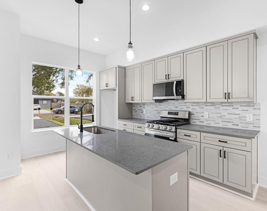 857 Fortune Street - Photo Thumbnail 8