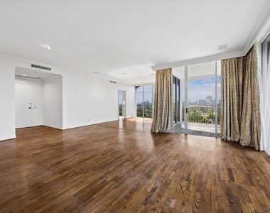 3711 San Felipe Street - Photo Thumbnail 2
