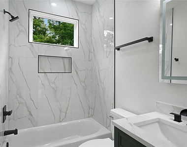 1313 Knight St - Photo Thumbnail 9