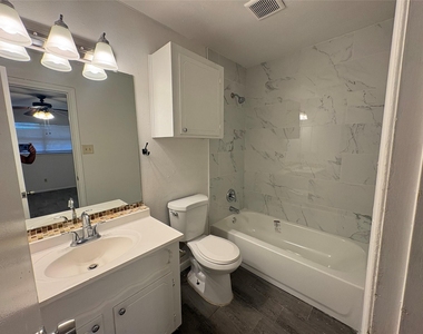 2502 Marble Falls Drive - Photo Thumbnail 12