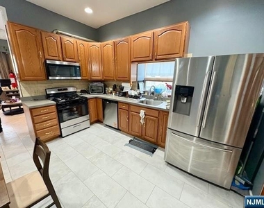 36 Franklin - Photo Thumbnail 2