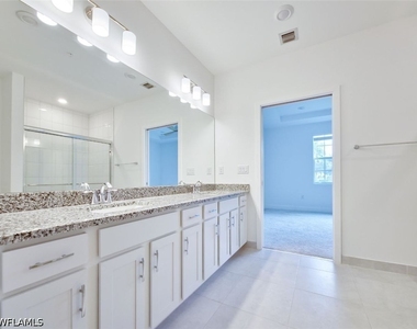 26310 Coco Cay Circle - Photo Thumbnail 10