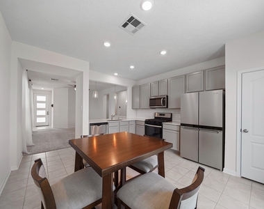 15614 Tawny Stark Drive - Photo Thumbnail 3