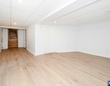 13 Orangeburgh - Photo Thumbnail 19