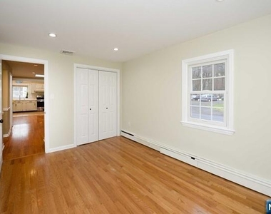 13 Orangeburgh - Photo Thumbnail 11