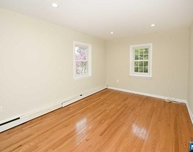 13 Orangeburgh - Photo Thumbnail 12