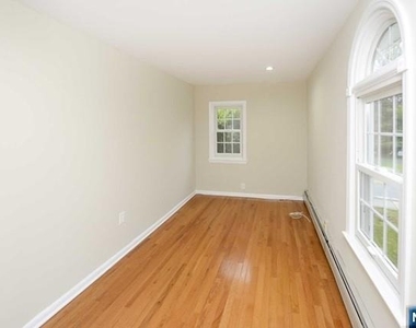 13 Orangeburgh - Photo Thumbnail 13