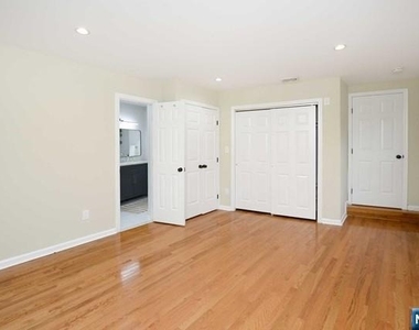 13 Orangeburgh - Photo Thumbnail 15