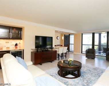 4551 Gulf Shore Boulevard N - Photo Thumbnail 2