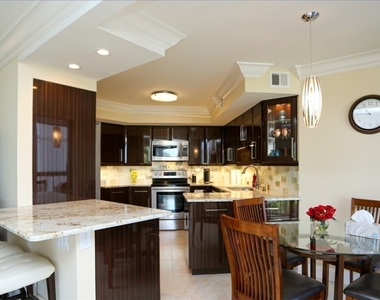 4551 Gulf Shore Boulevard N - Photo Thumbnail 12