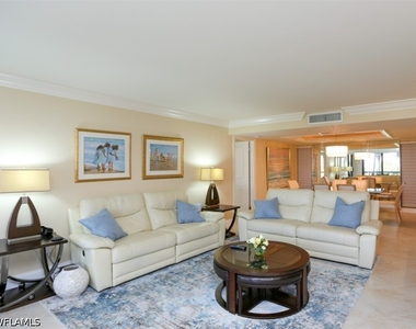 4551 Gulf Shore Boulevard N - Photo Thumbnail 3
