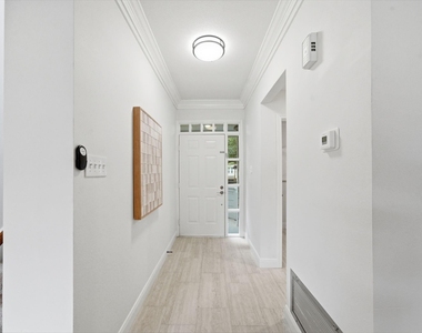 1723 Enterprise Avenue - Photo Thumbnail 7