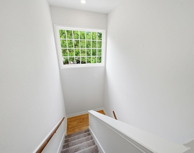 1723 Enterprise Avenue - Photo Thumbnail 17