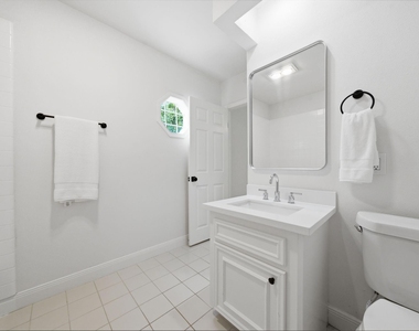 1723 Enterprise Avenue - Photo Thumbnail 28