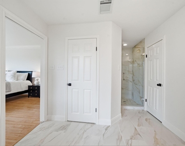 1723 Enterprise Avenue - Photo Thumbnail 21
