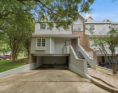 1723 Enterprise Avenue - Photo Thumbnail 5