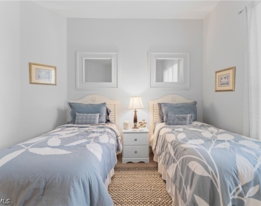 8217 Parkstone Place - Photo Thumbnail 29