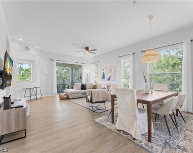 8217 Parkstone Place - Photo Thumbnail 9