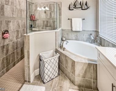14472 Blue Bay Circle - Photo Thumbnail 13