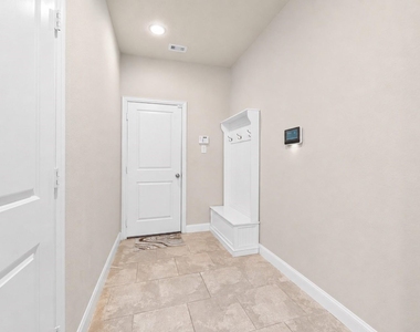 403 Marina View Drive - Photo Thumbnail 19