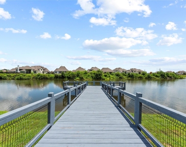 403 Marina View Drive - Photo Thumbnail 37