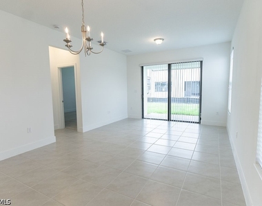 5554 Cassidy Lane - Photo Thumbnail 23