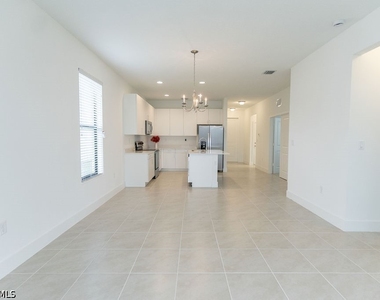 5554 Cassidy Lane - Photo Thumbnail 6