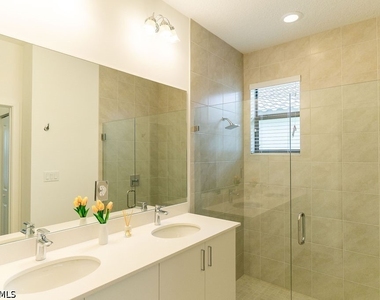 5554 Cassidy Lane - Photo Thumbnail 17