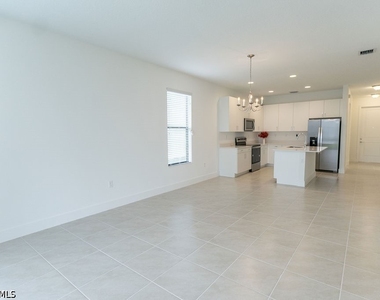 5554 Cassidy Lane - Photo Thumbnail 29