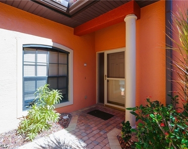 5765 Grande Reserve Way - Photo Thumbnail 3