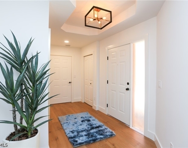 5765 Grande Reserve Way - Photo Thumbnail 12